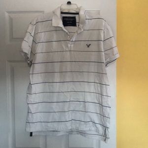 Vintage American eagle T-shirt in good condition. Two spots as shown on pictures